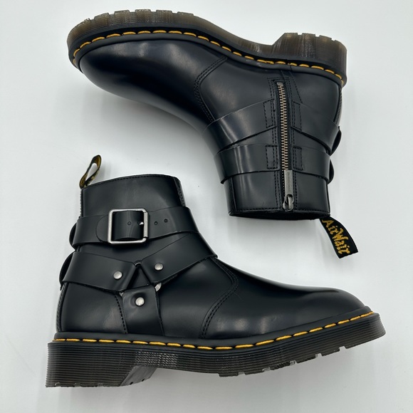 NEW Dr. Martens Jaimes Buckle Chelsea Unisex Boot Black Smooth Sz 6W/5M - Picture 1 of 12